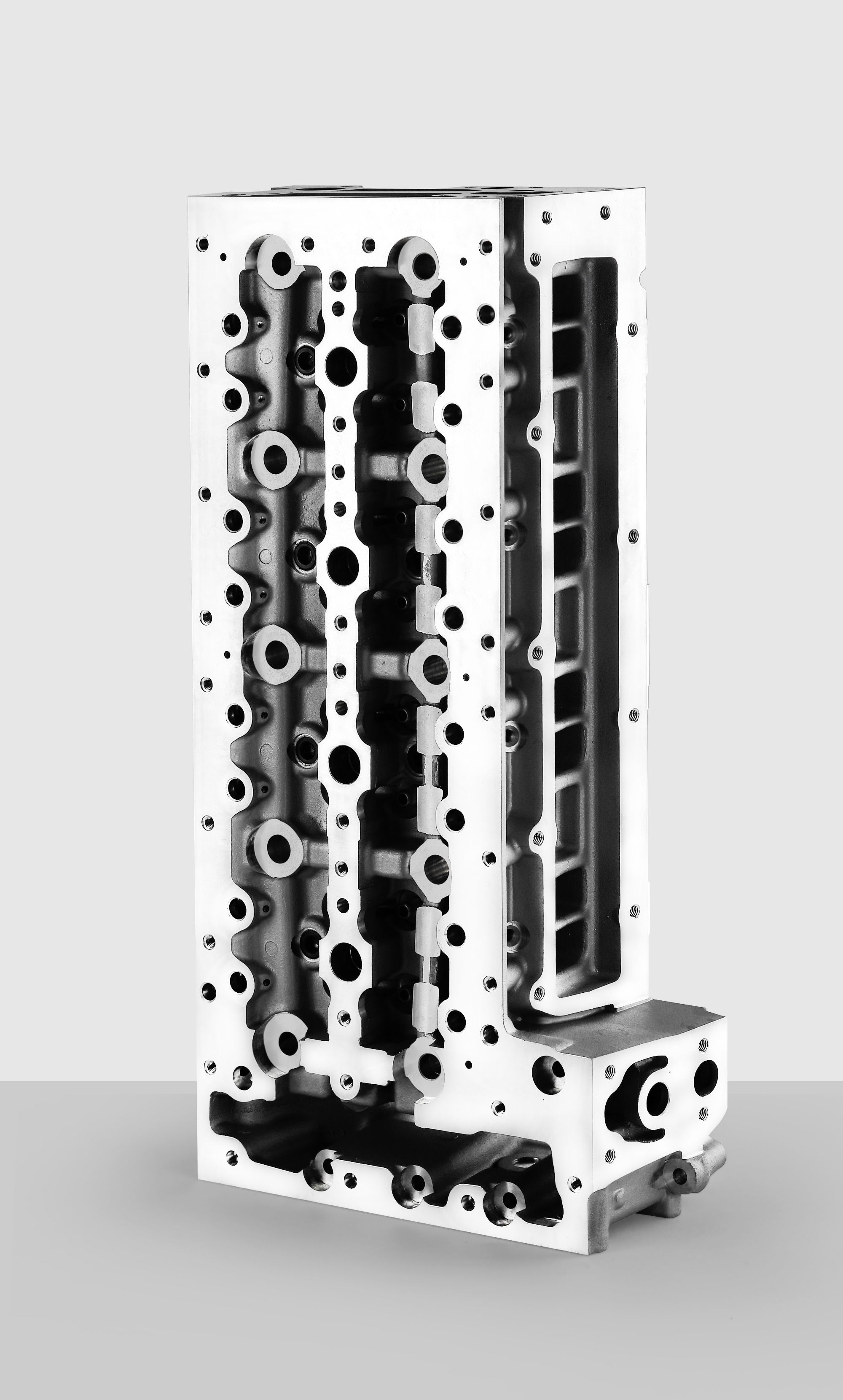 China Cylinder Head Insights: Advancing Engine Performance and Durability